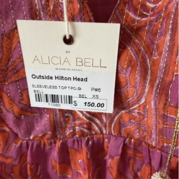 Elegant Sleeveless Blouse in Red and Orange - Picture 5 of 8